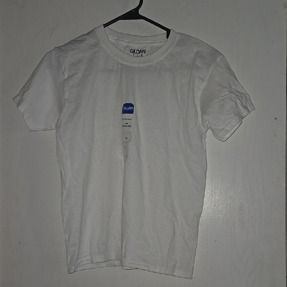 NWT Gildan White Men's Shirt